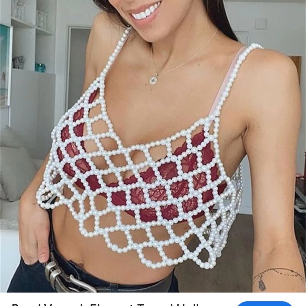 Chic White Cut Out Sleeveless Crop Top